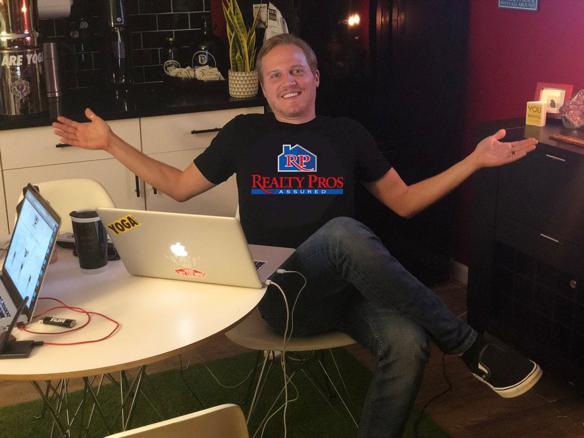 "What's up!?, I'm Guy!"